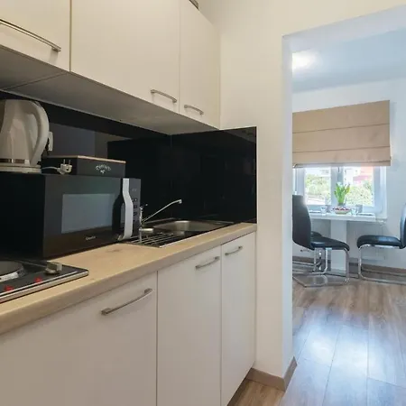 Amazing In With 8 Bedrooms, Jacuzzi And Private Swimming Pool *
